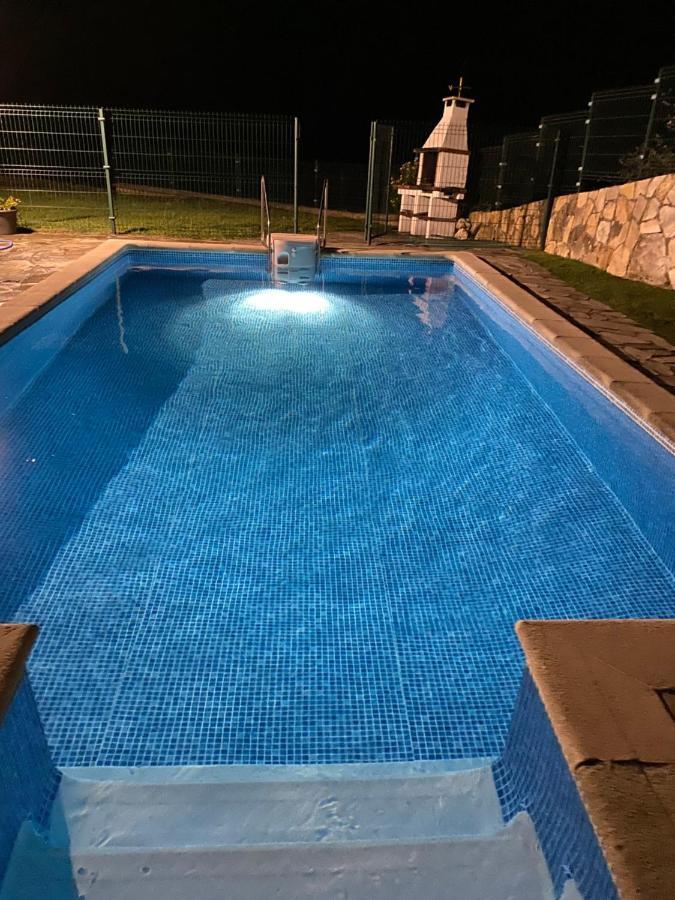 Villa La Ballena De Sonabia Orinon Bagian luar foto