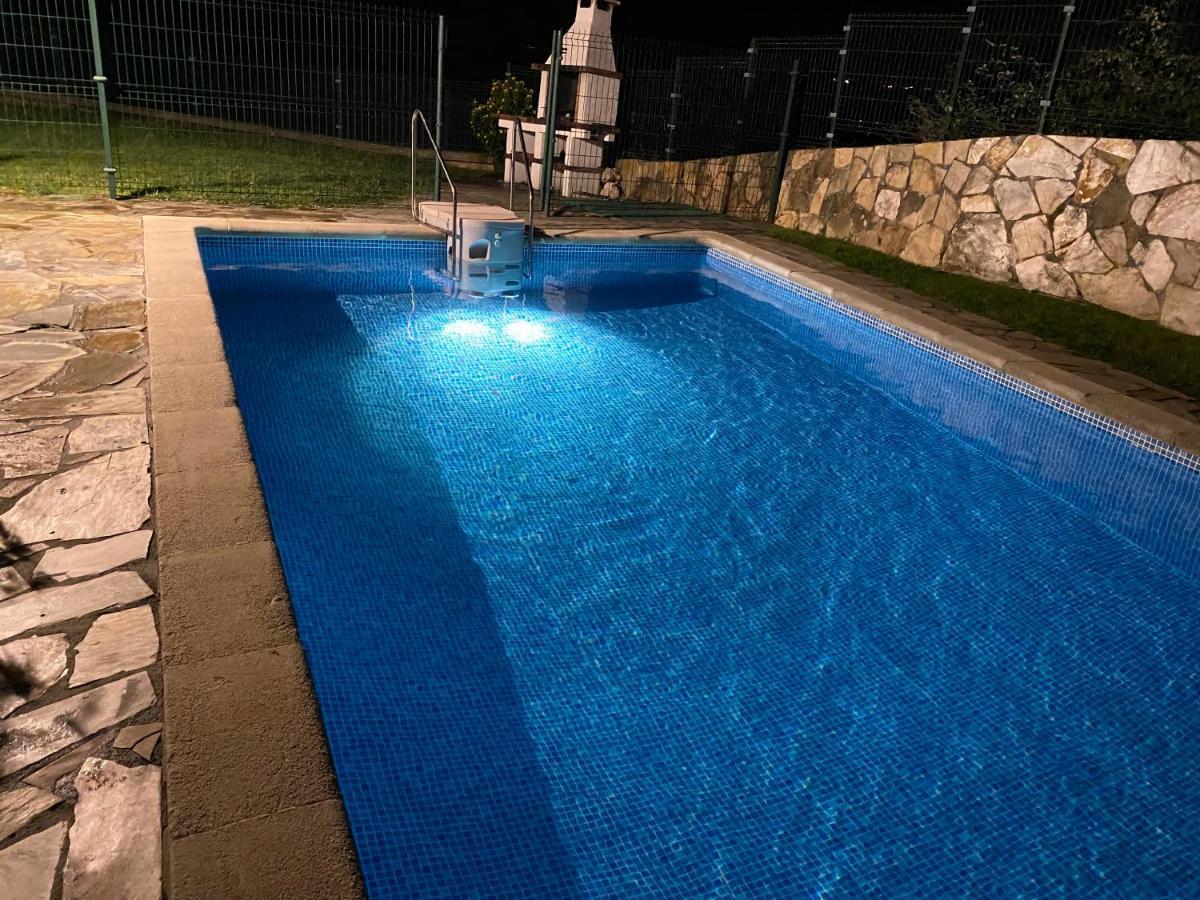 Villa La Ballena De Sonabia Orinon Bagian luar foto