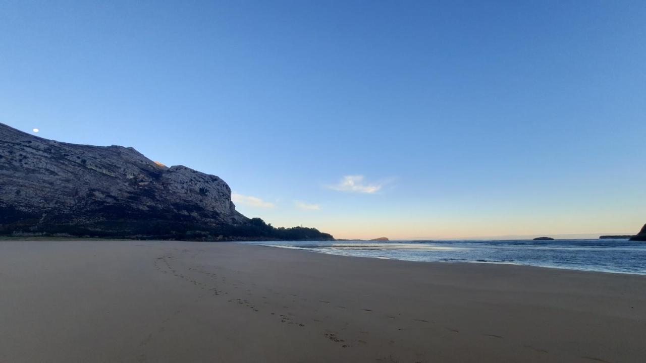 Villa La Ballena De Sonabia Orinon Bagian luar foto