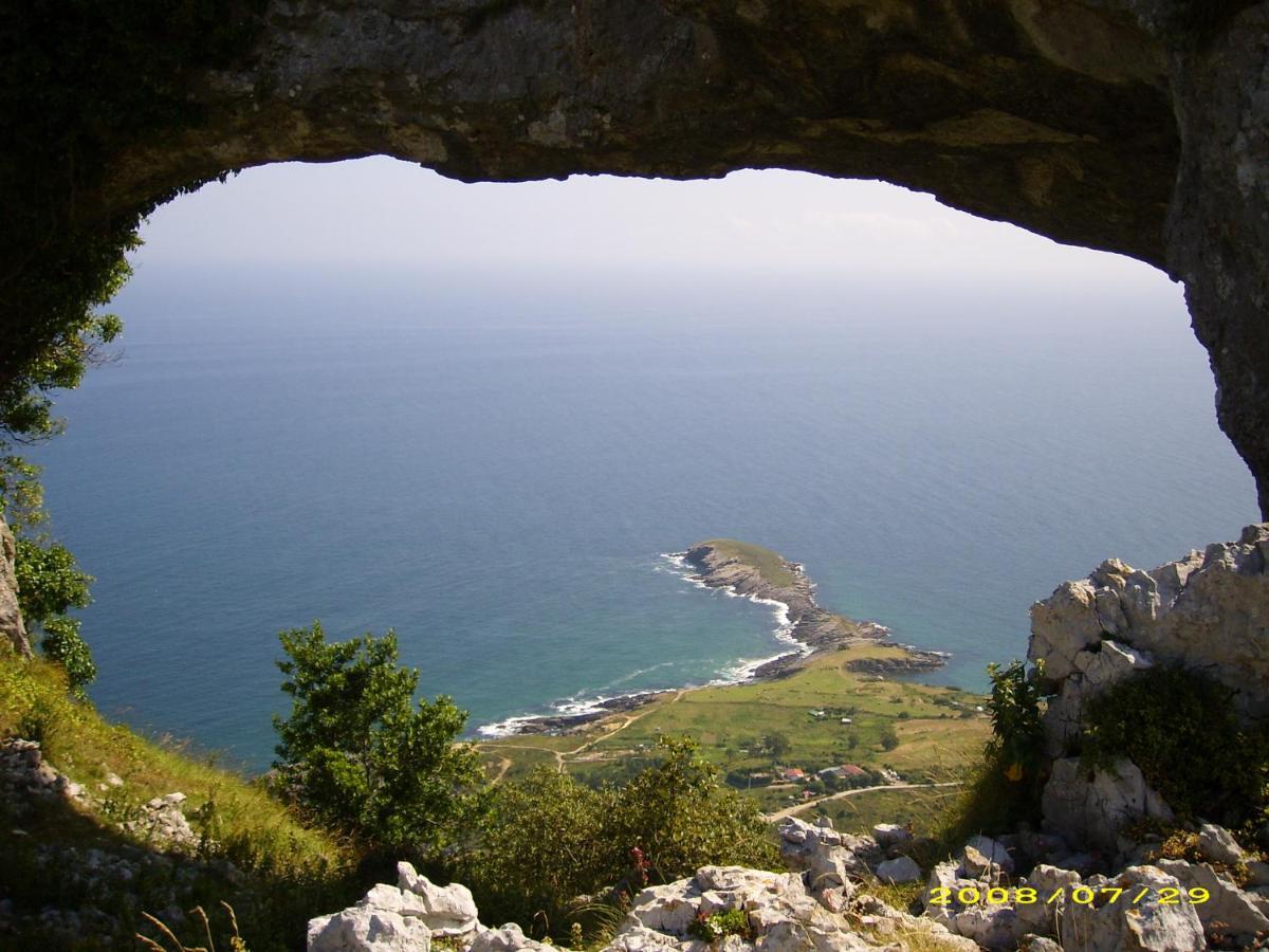 Villa La Ballena De Sonabia Orinon Bagian luar foto