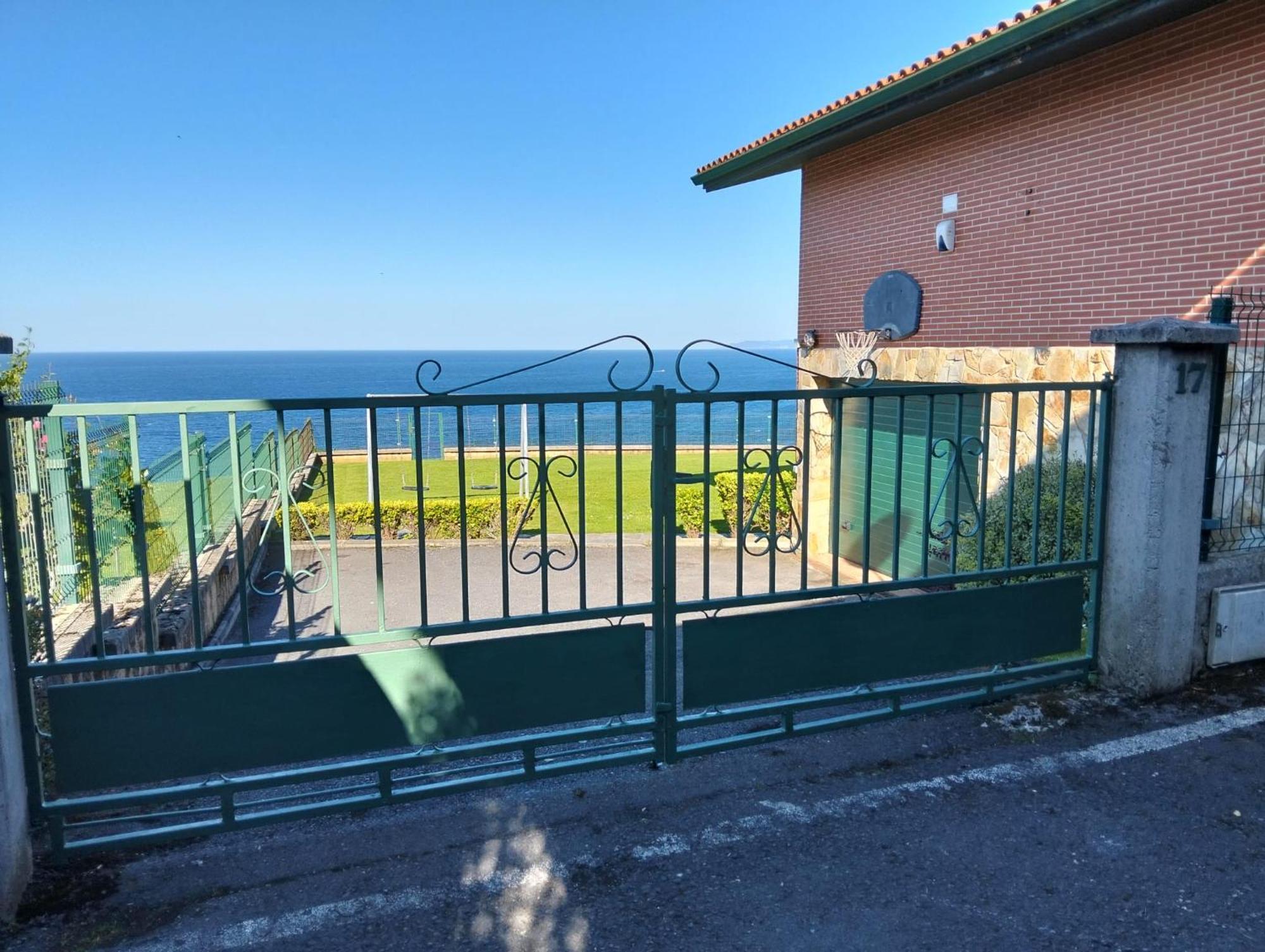 Villa La Ballena De Sonabia Orinon Bagian luar foto