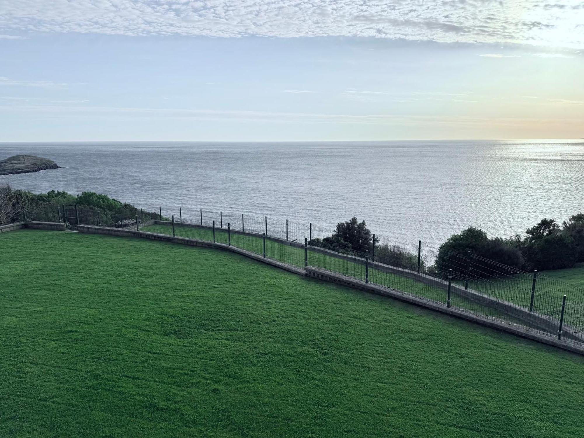 Villa La Ballena De Sonabia Orinon Bagian luar foto